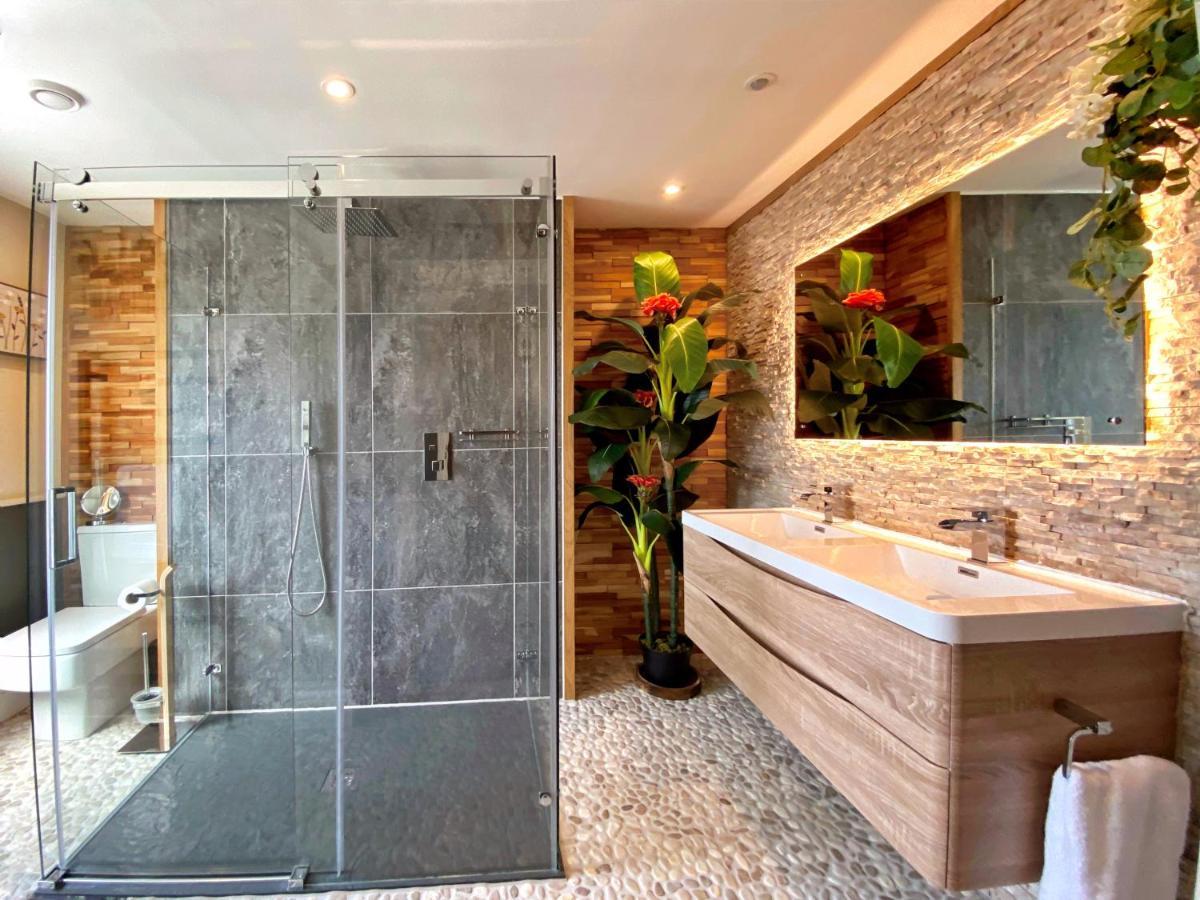 Hambrook House Canterbury - New Luxury Guest House With Espa Spa Complex المظهر الخارجي الصورة